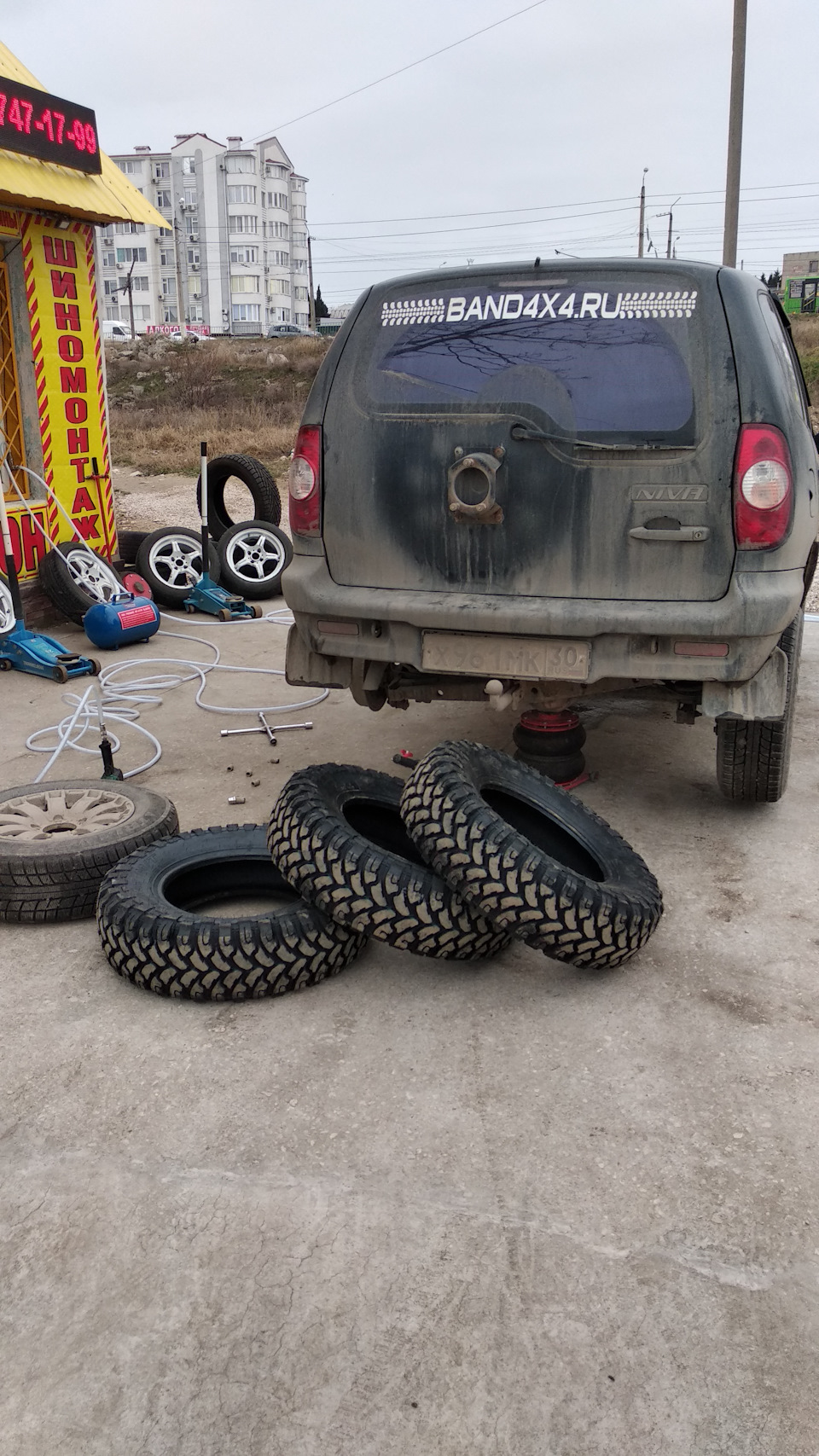 bontyre stalker m/t 225/75 r16 — Chevrolet Niva, 1,7 л, 2008 года | шины |  DRIVE2