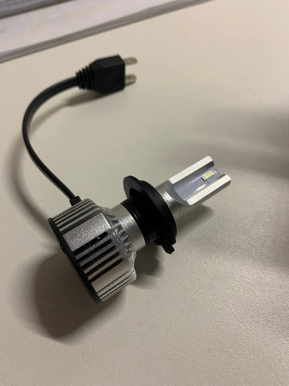 Led лампы в ближний свет — Renault Sandero Stepway (2G), 1,6 л, 2019 ...