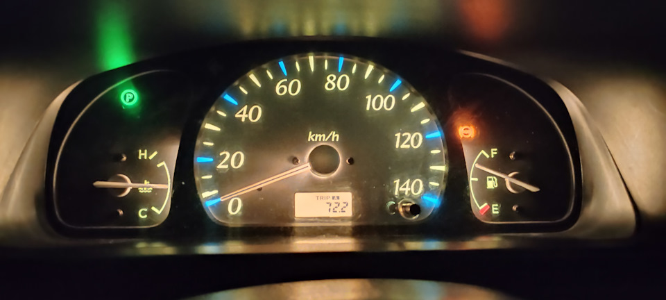 Уже с нормальными лампочками, но еще с горящим абс — Suzuki Wagon R (2G)