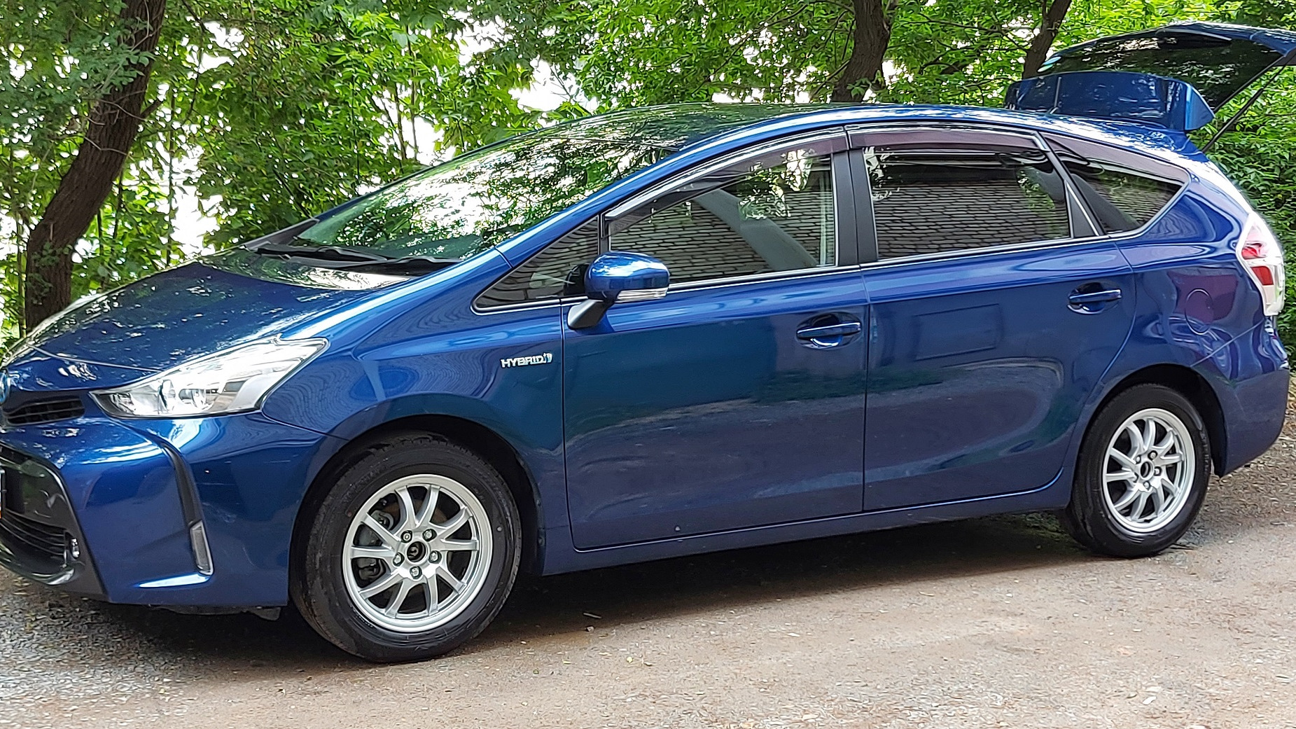 Продажа Toyota Prius Alpha 2019 (гибрид, вариатор) — с историей  обслуживания — DRIVE2.RU