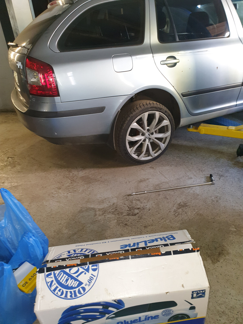 Фото в бортжурнале Skoda Octavia Combi A5 Mk2. Запчасти на фото: OE650
