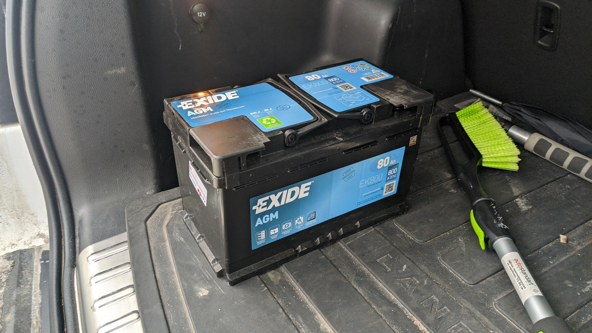 Аккумулятор стоял 2 года. Topla top kia sportage 3. Honda accord 1999 2. Аккумулятор стоял 2 года. 0 акб.