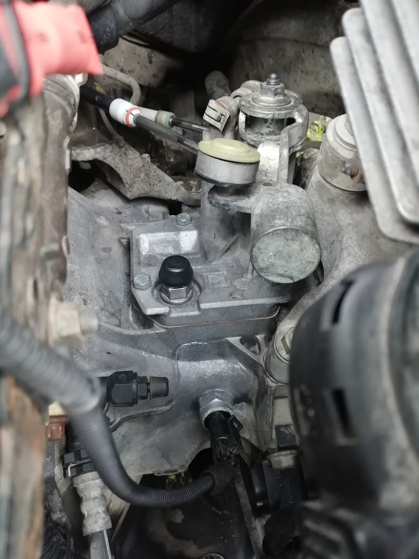 проверка уровня масла мкпп в лансер X. или как чистить сапун. Mitsubishi Lance