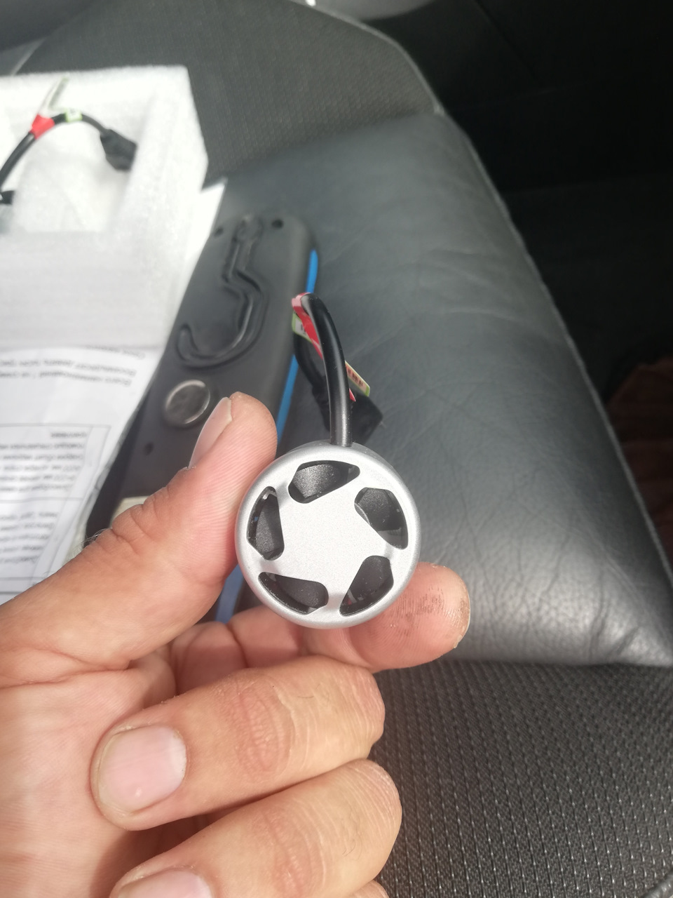 Полировка заднего бампера. Поставил хром порогов. Воск — Lada 2103, 1,5 ...