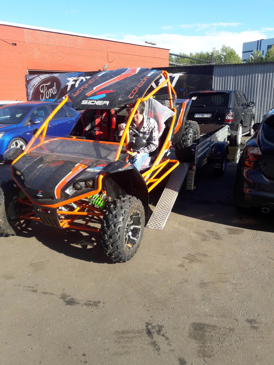 А оказалось, что таких Фокусов надо как минимум два, а лучше даже три ))) — Ford Focus Hatchback III