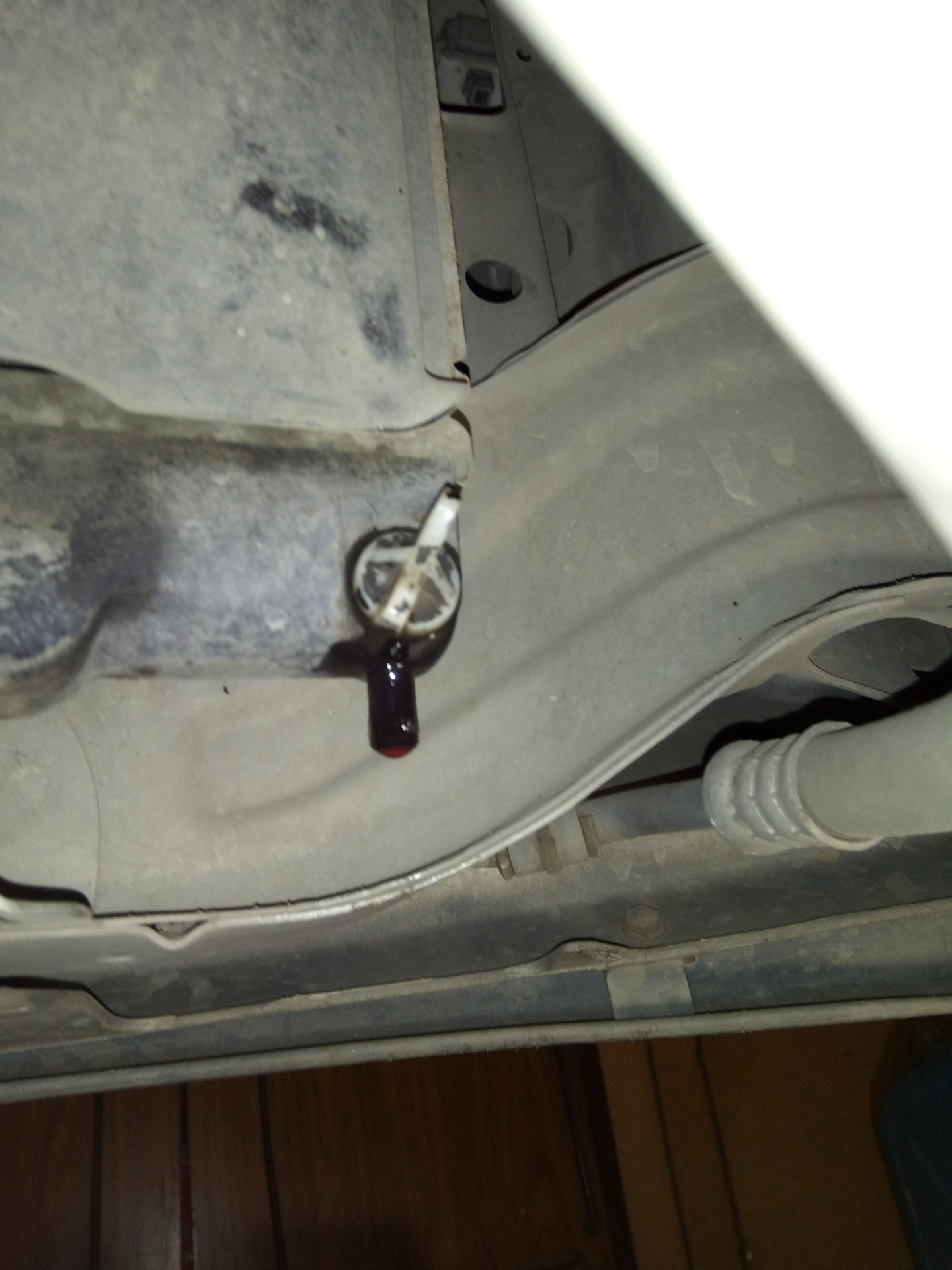 Течь краника радиатора — Toyota Carina (7G), 1,8 л, 1997 года | своими ...