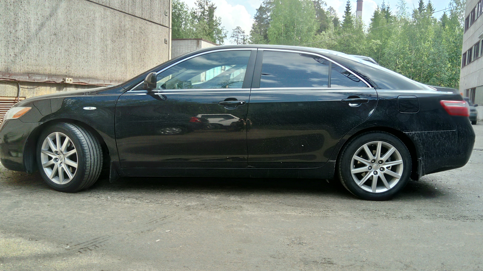 Тойота камри 225. 225 55 17 Toyota Camry. 225/50/17 Toyota Camry. 215 55 17 Camry 40. Камри 40 225/55 r17.