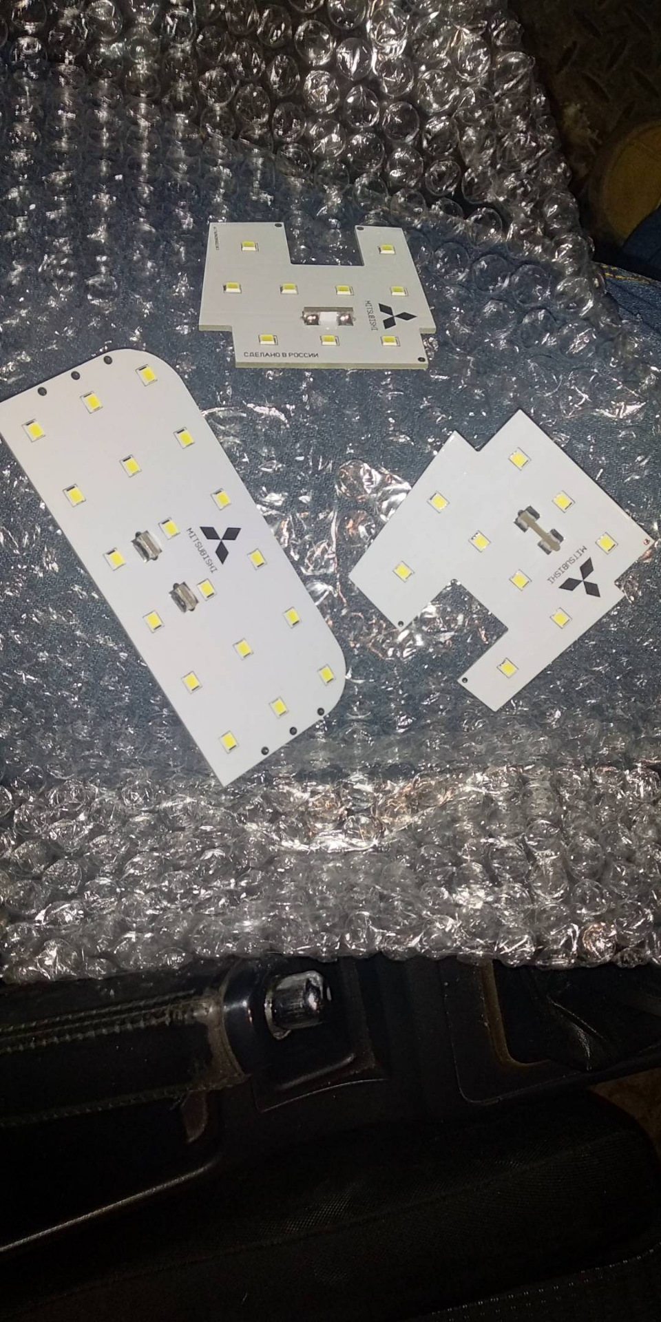 Замена освещения салона — Mitsubishi Lancer X, 1,5 л, 2010 года ...