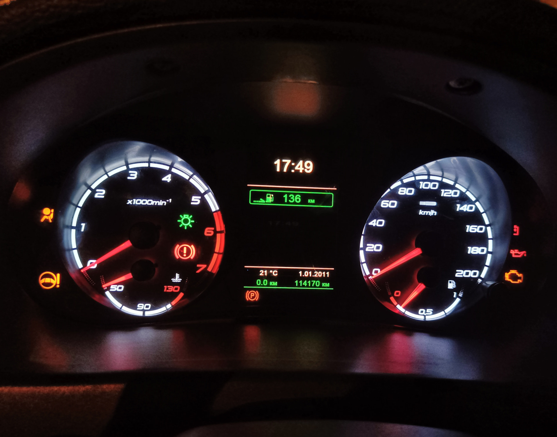 Обманка подушки безопасности + отбеливание шкал приборной панели — Lada ...