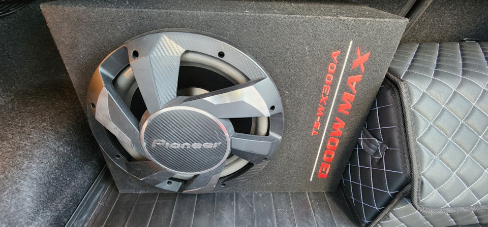 Pioneer TS-WX300A サブウーファー 1300W Pioneer TS-WX300A