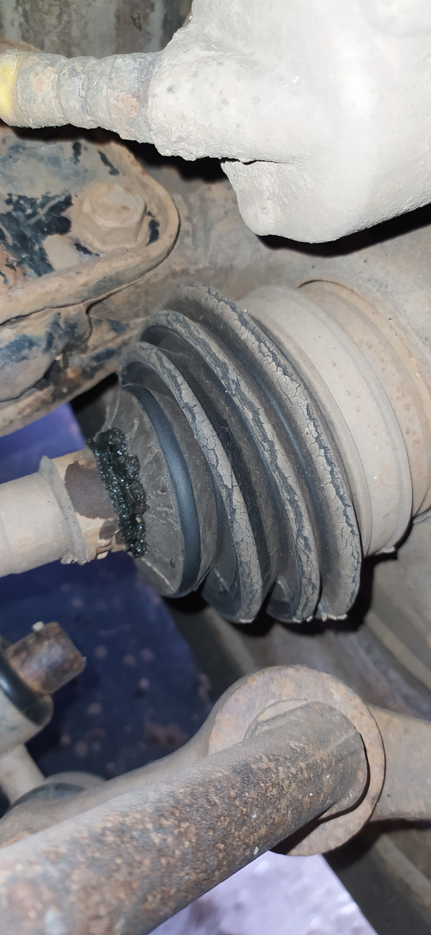 Почти попал на ШРУСы — Lada Калина универсал, 1,6 л, 2011 года ...