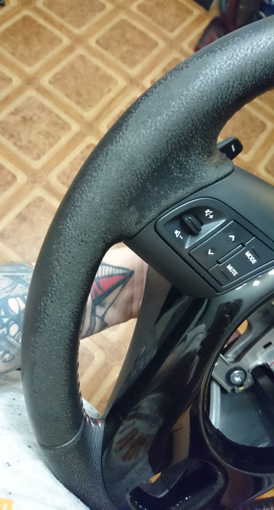 Замена накладки руля. Люблю, когда блестит! (Снятие руля) — KIA Cerato ...