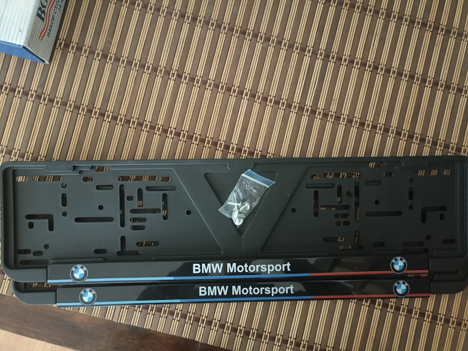Номерные рамки — BMW 5 series Touring (E39), 2,5 л, 2002 года ...