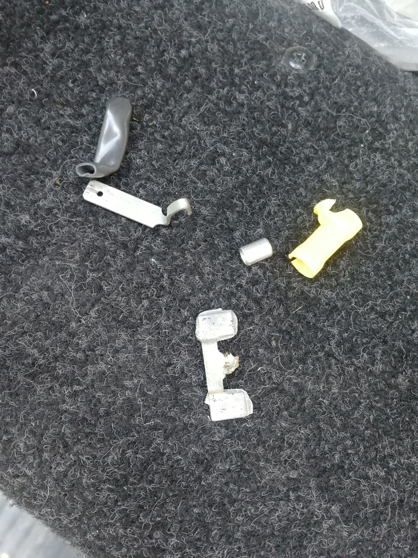 Видеорегистратор с камерой заднего вида — попытка номер 3. Оторвалась ...