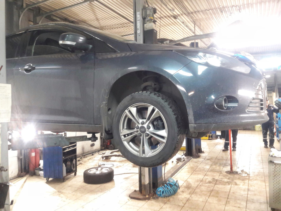 Не очень конечно хочется всем этим заниматься, но надо. — Ford Focus Hatchback III