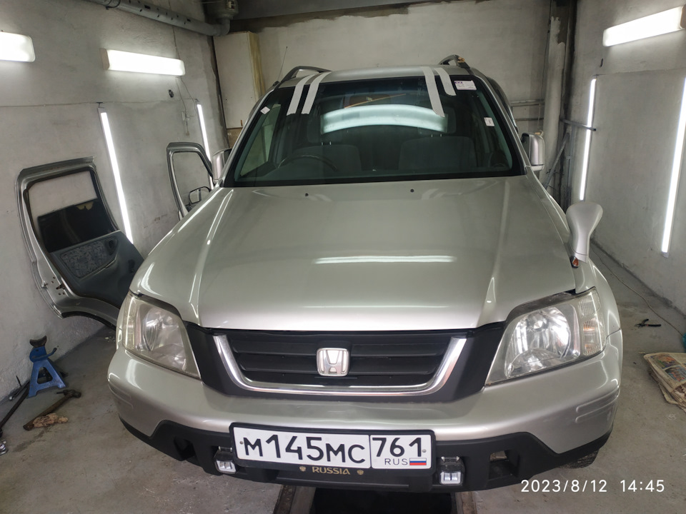 Замена лобового стекла — Honda CR-V (RD1/RD2), 2 л, 1996 года ...