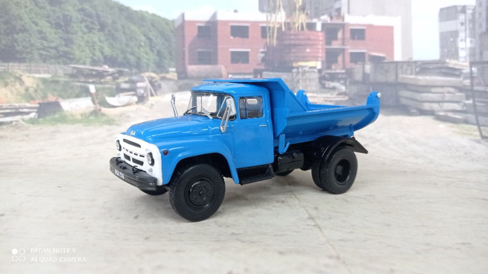 ZIL-130 MMZ (ЗИЛ-ММЗ-555) Kultowe-ciezarowki — Сообщество