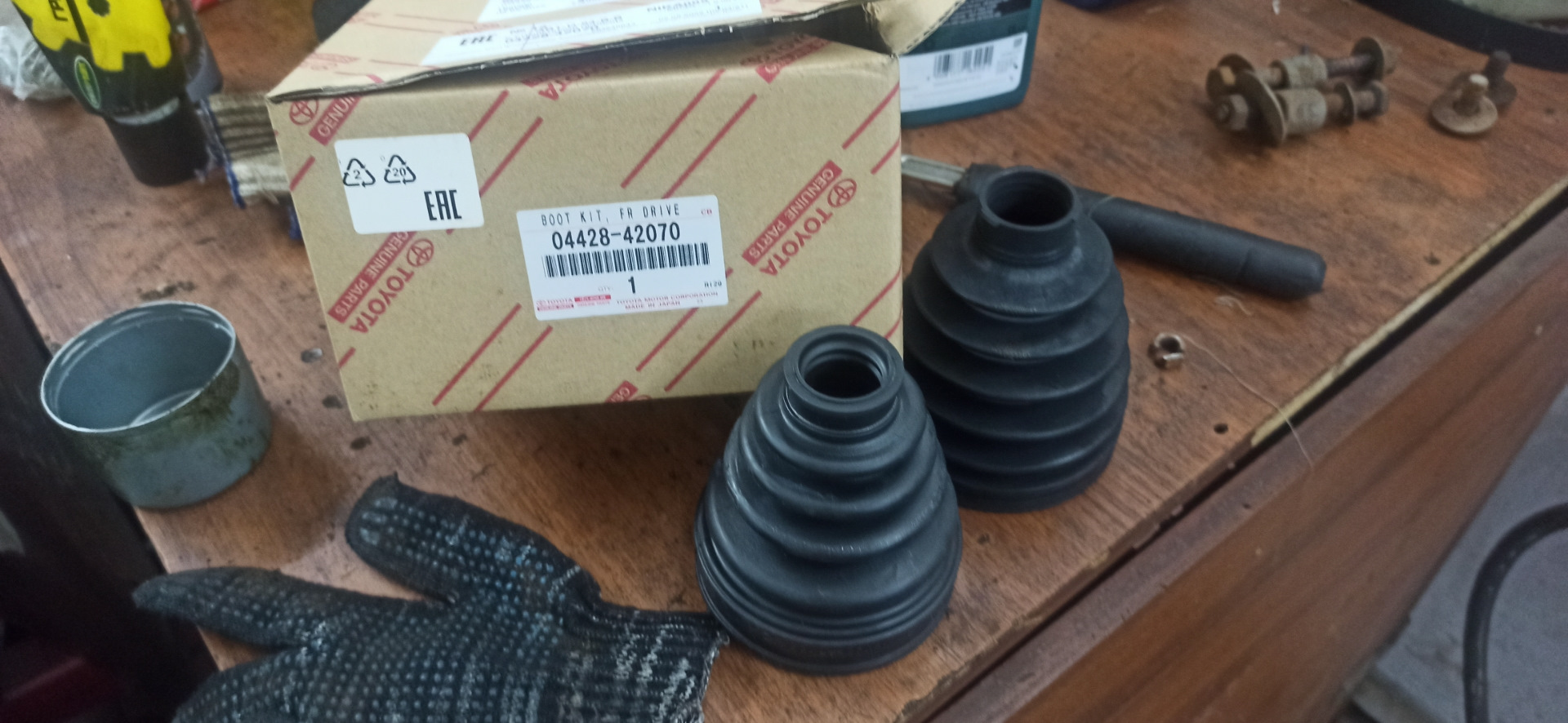 Замена внешнего пыльника левого шруса — Toyota Camry (XV30), 2,4 л ...