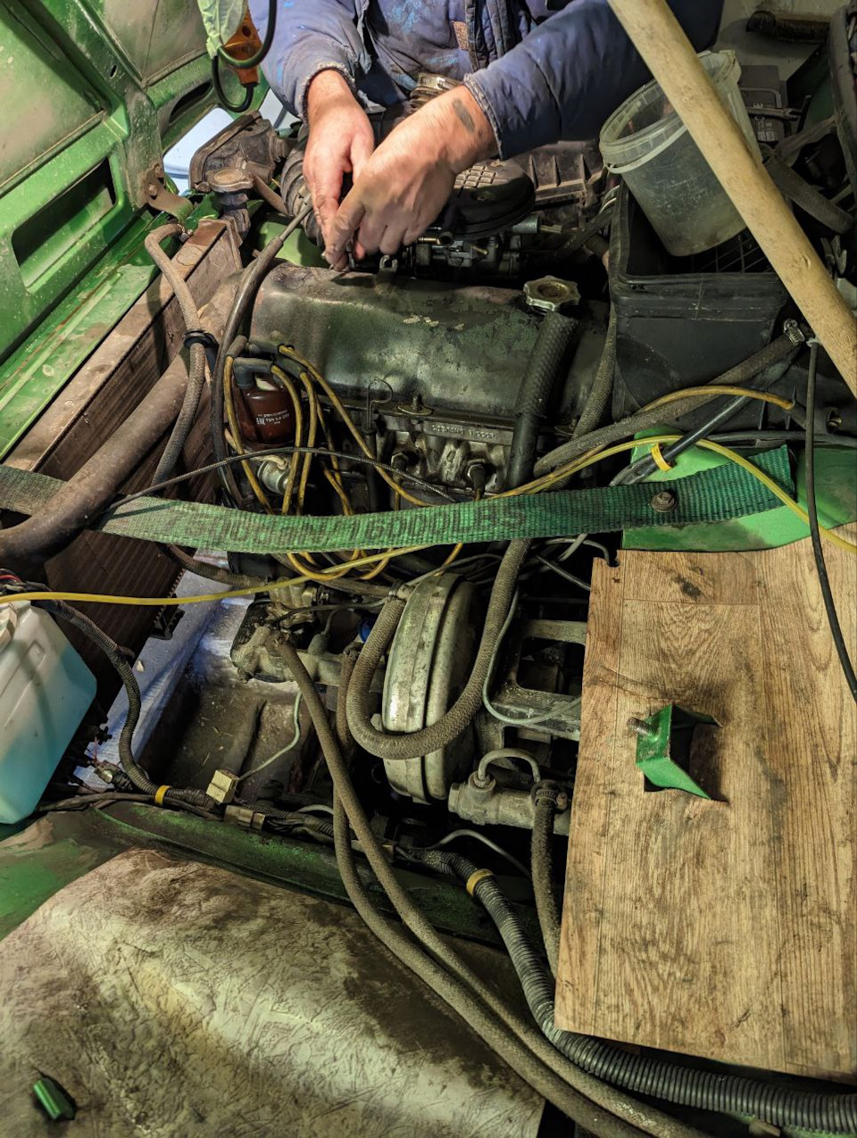 Регулировка клапанов + замена трамблера — Lada 4x4 3D, 1,6 л, 1982 года ...