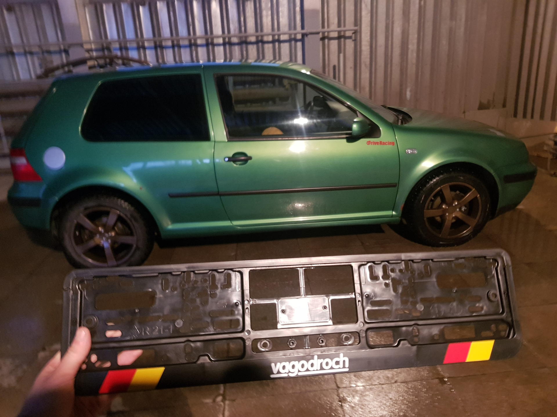 Рамки VAGODROCH — Volkswagen Golf Mk4, 1,6 л, 2002 года | стайлинг | DRIVE2