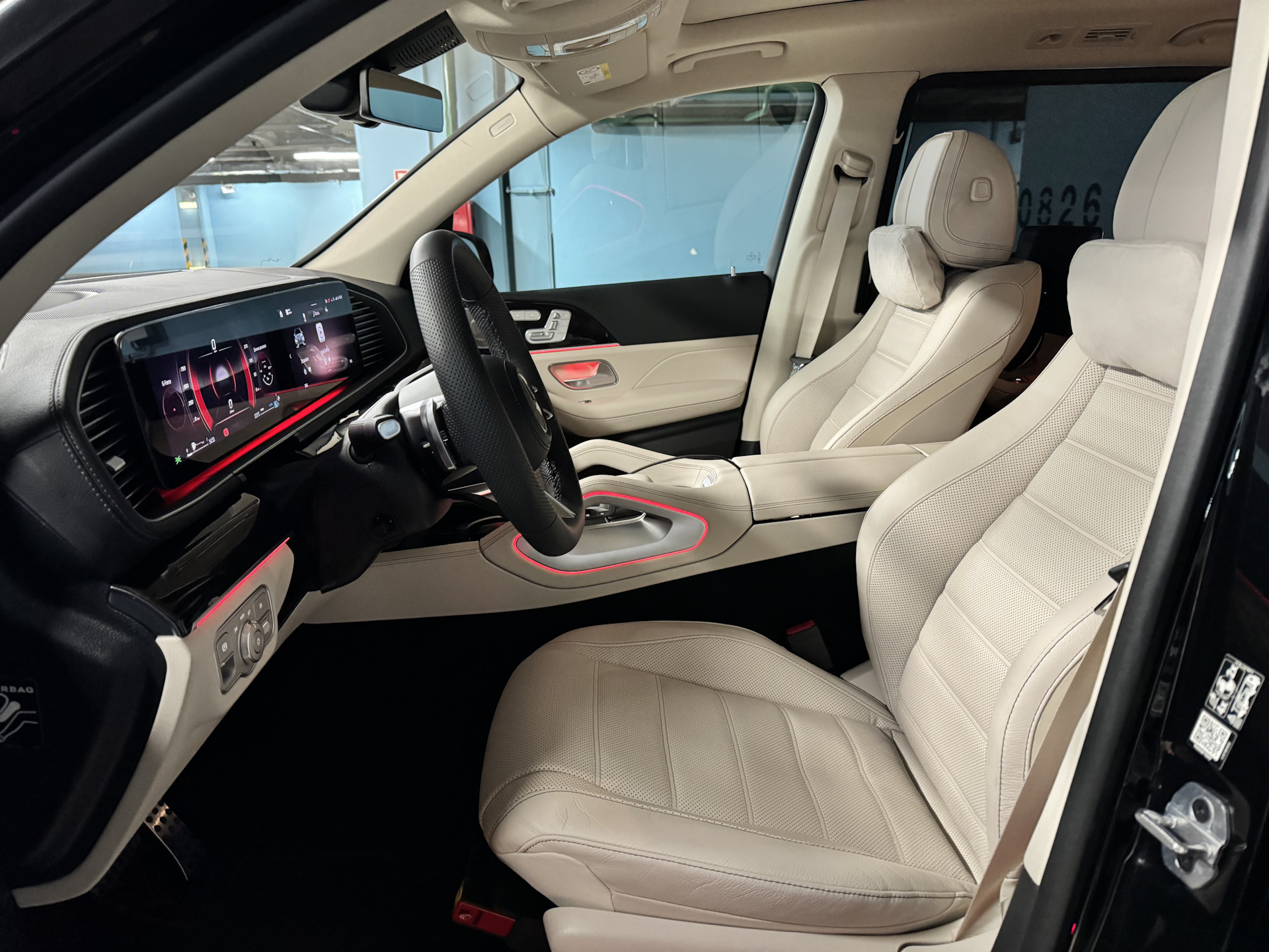 Оригинальные подушки для шеи на передние сиденья Mercedes GLS ...