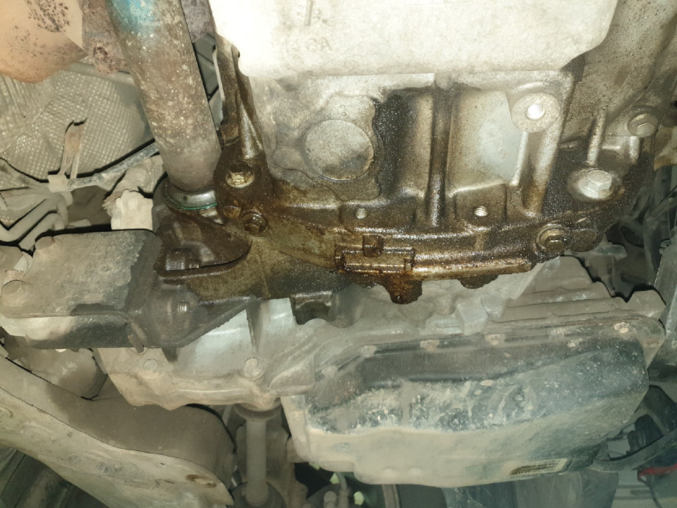 Как течь сальника привода оказалась сальником коленвала — Ford Focus ...