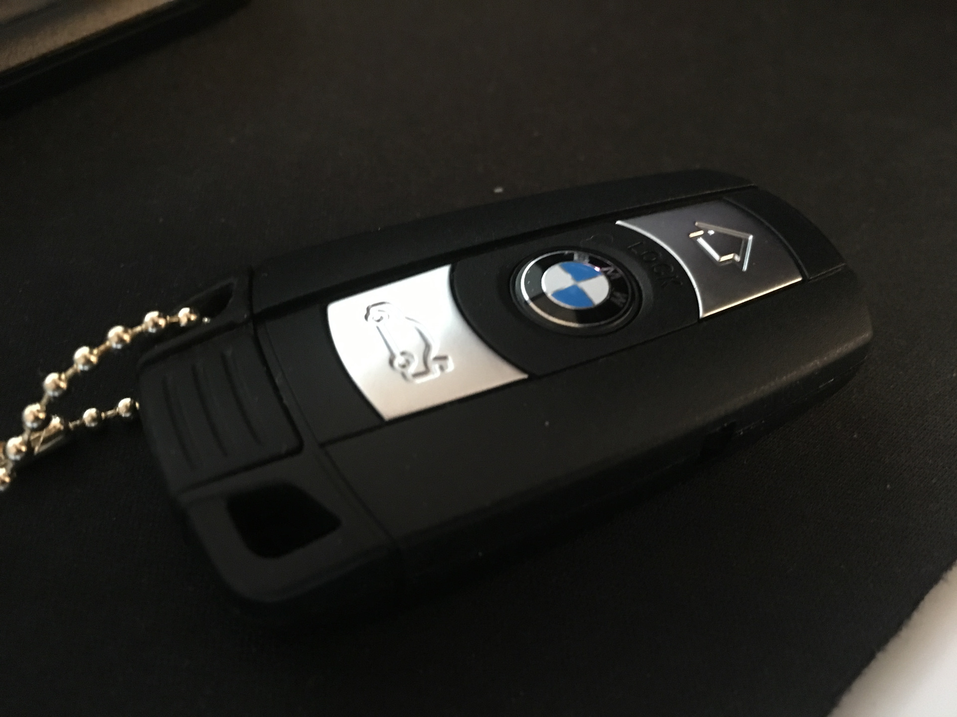 Бмв ключ не работает. Ключ БМВ е60. BMW Key e60. БМВ е60 ключ зажигания. Пульт БМВ е60 ключ.