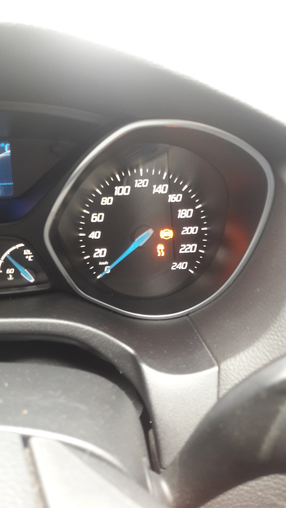 Датчик "ABS" — Ford Focus Hatchback III, 2 л, 2012 года | своими руками ...