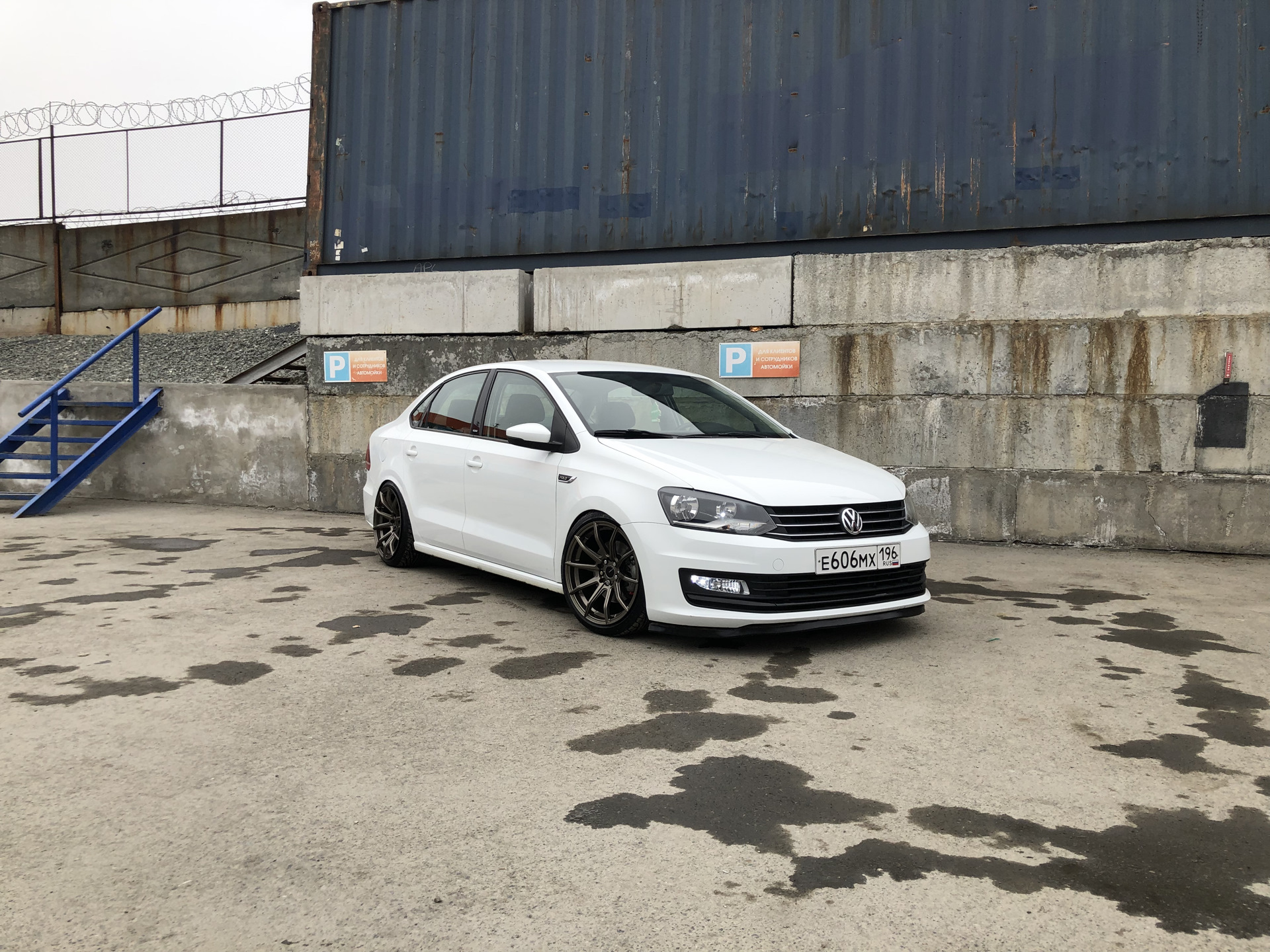 Polo sedan White Tuning