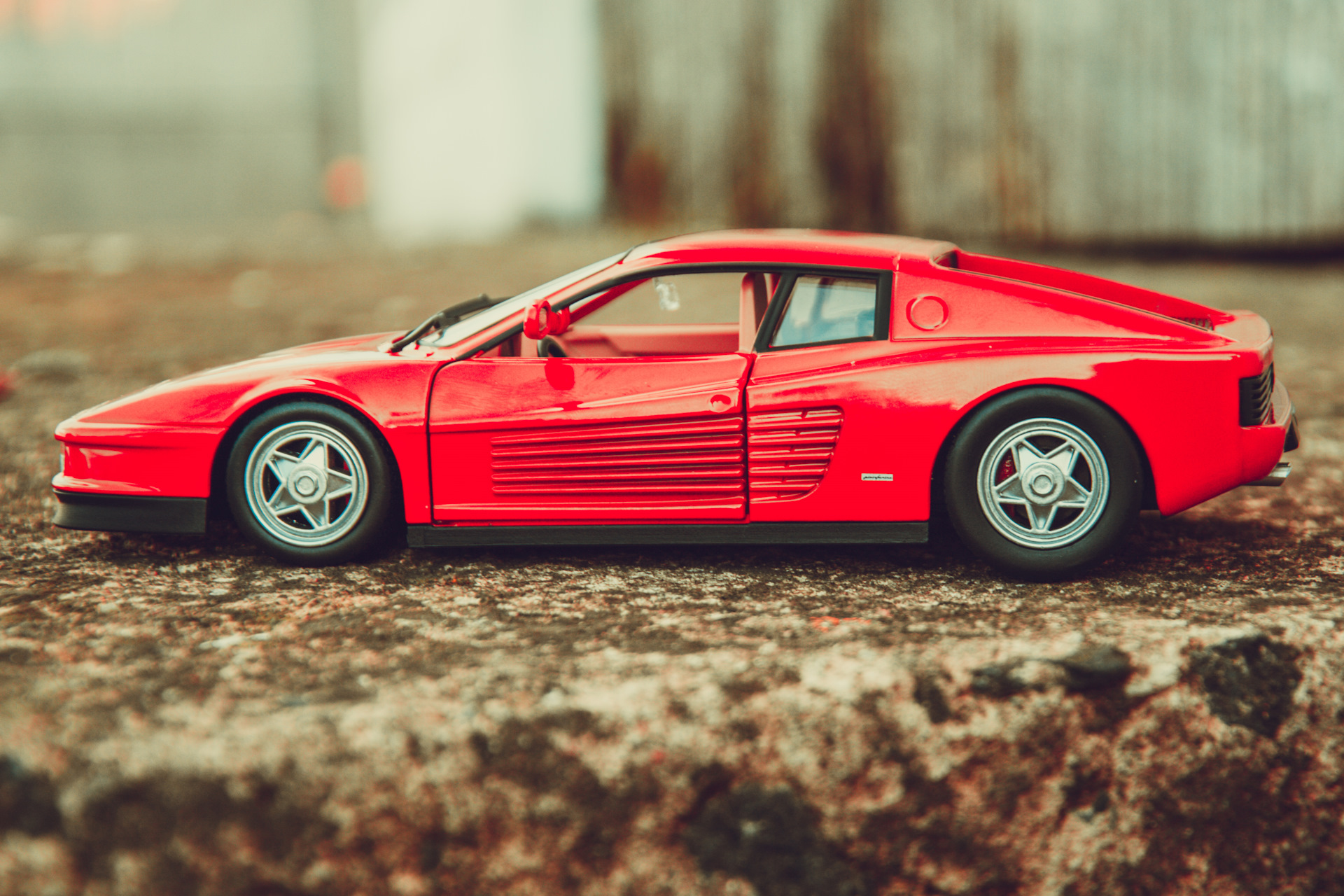 Детская машинка Ferrari Testarossa