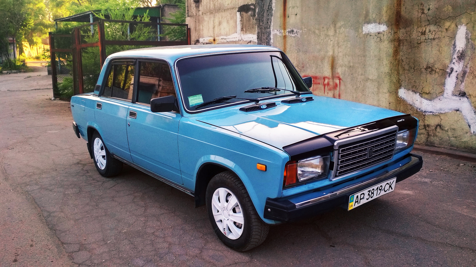 Ваз 2107 отзывы. Семерочка ВАЗ 2107. Lada 2106 2107. ВАЗ 2107 лицо.