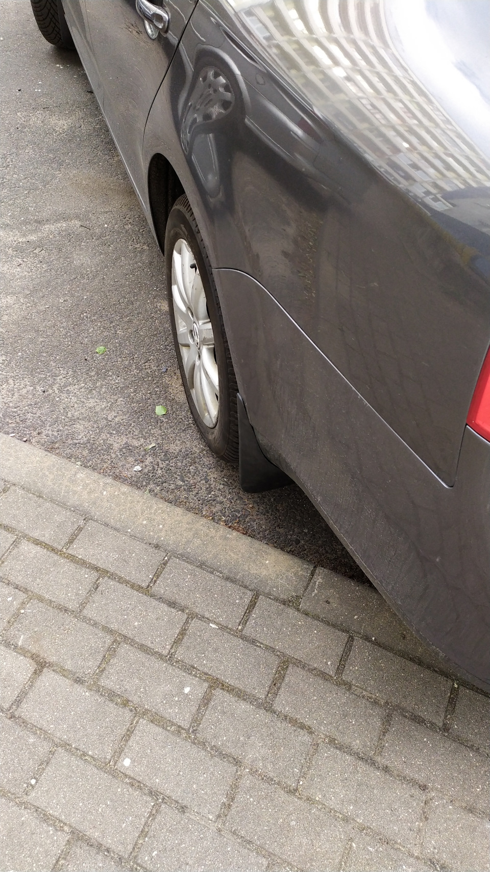 Брызговики — Volkswagen Jetta V, 1,4 л, 2009 года | тюнинг | DRIVE2