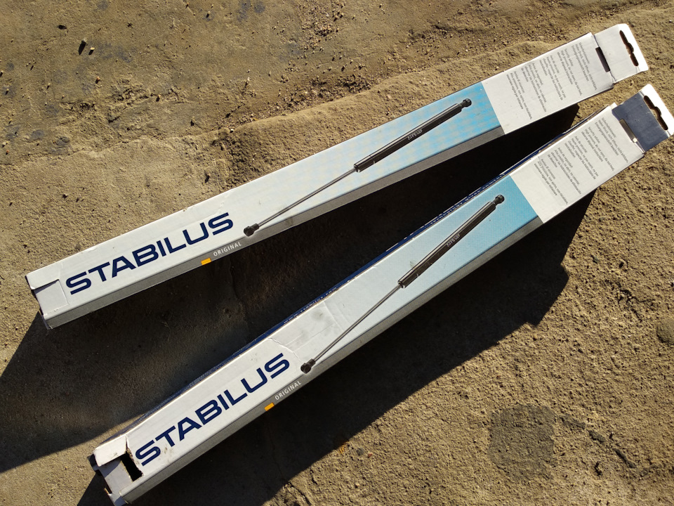 Меняем амортизаторы стекла — BMW 5 series Touring (E39), 2,9 л, 2002 ...