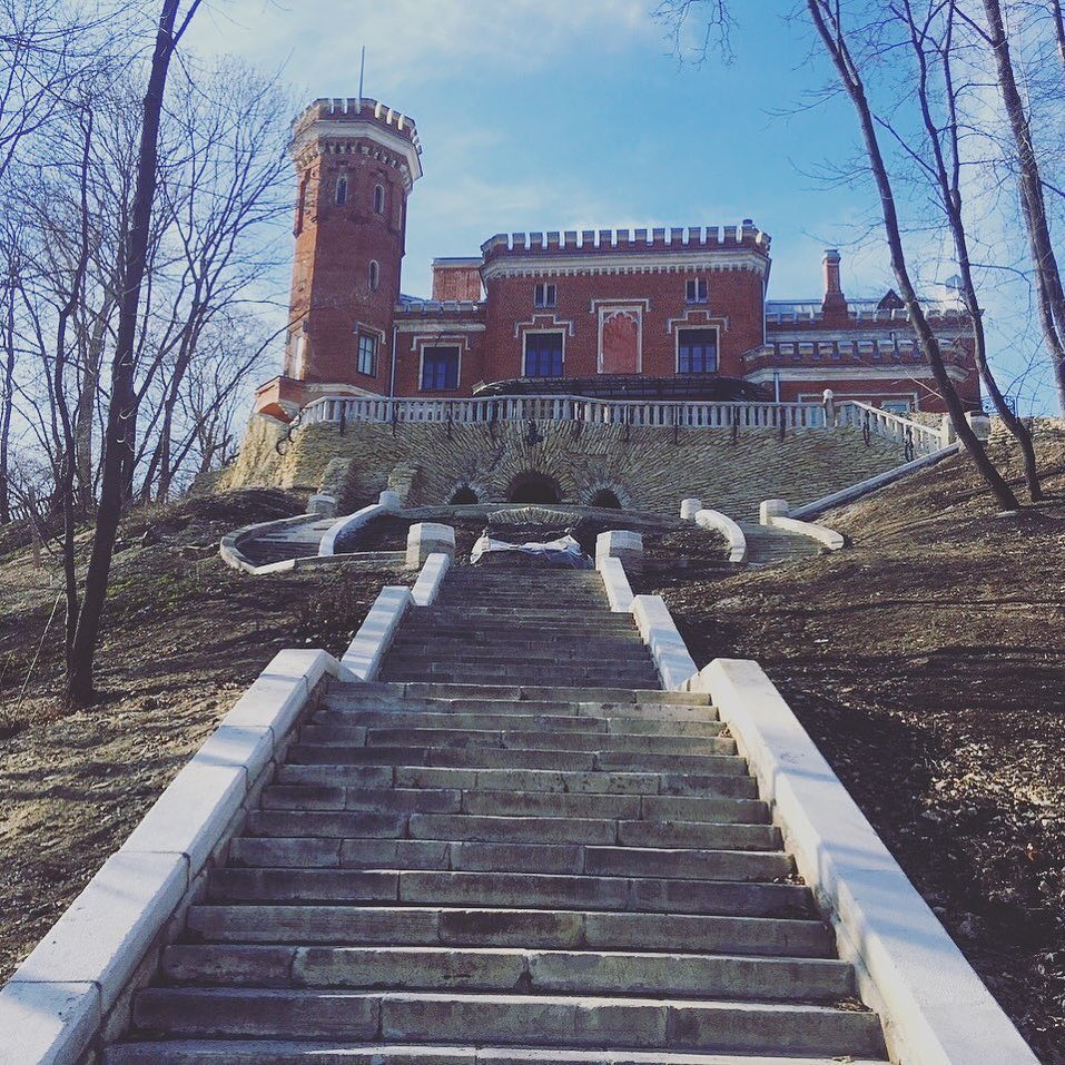 Замок Ольденбургских Воронеж парк