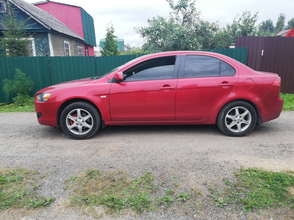 Клиренс Мицубиси Лансер Эволюшн. Какой дорожный просвет у Mitsubishi Lancer Evolution?