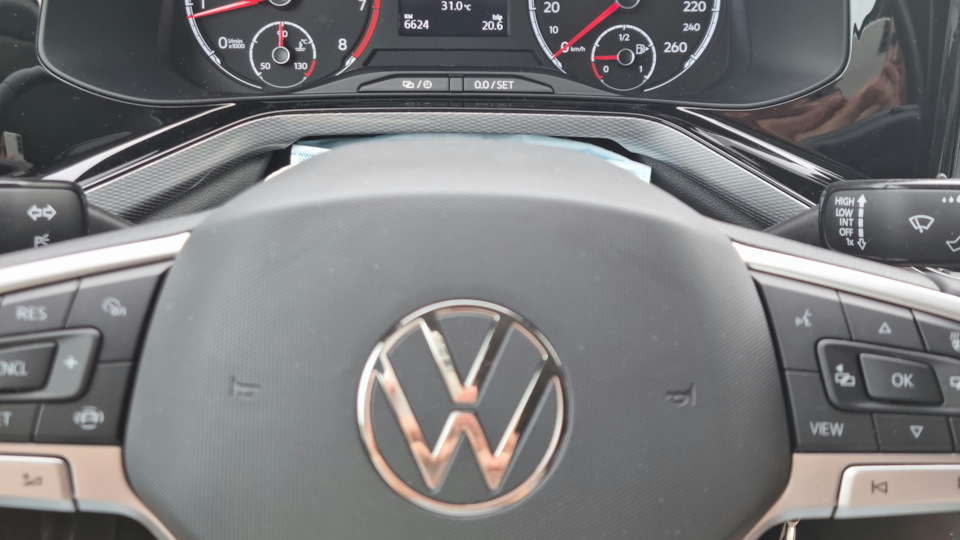 Передние опоры амортизатора — Volkswagen Polo liftback, 1,6 л, 2021 ...