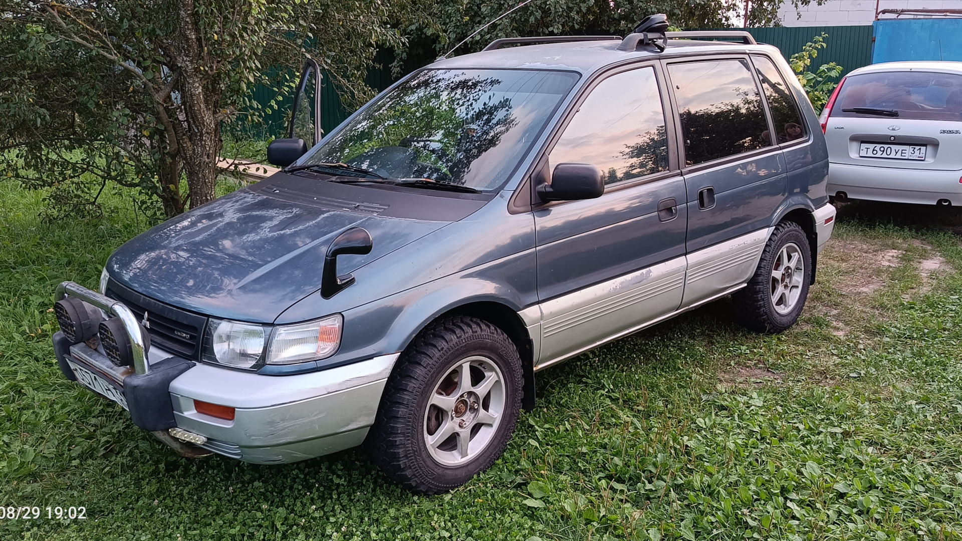 Митсубиси рвр 1993. Mitsubishi RVR 1993 тюнинг.