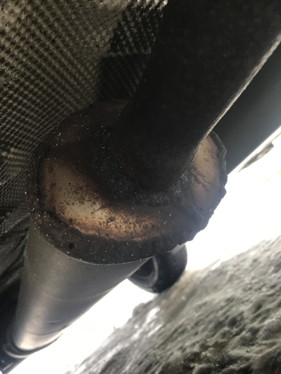 Прогорел резонатор ч.2 — Renault Sandero 1G, 1,6 л, 2012 года | визит ...