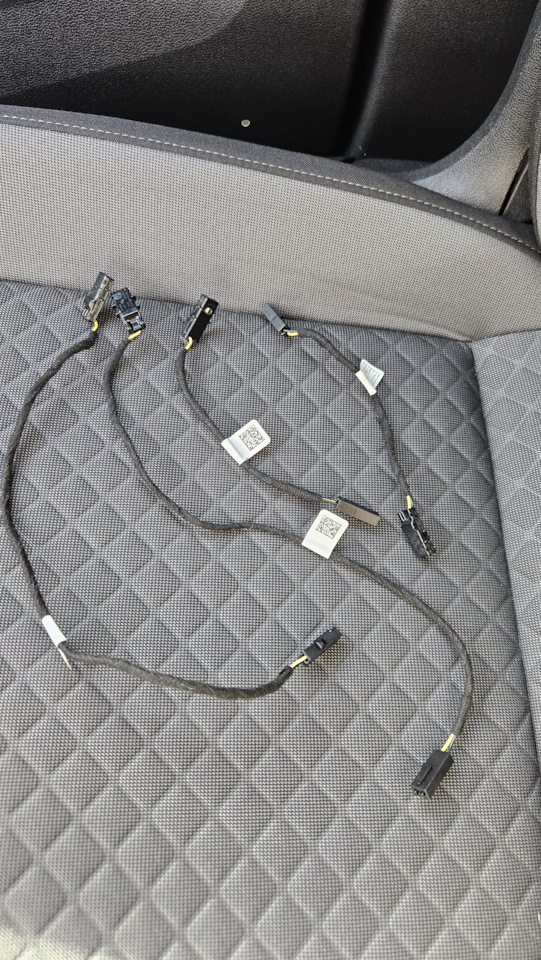 Светодиодный модуль на Volkswagen Passat B8, Volkswagen Tiguan (2G). Б/у | 4 000 ₽ в городе Москва | DRIVE2