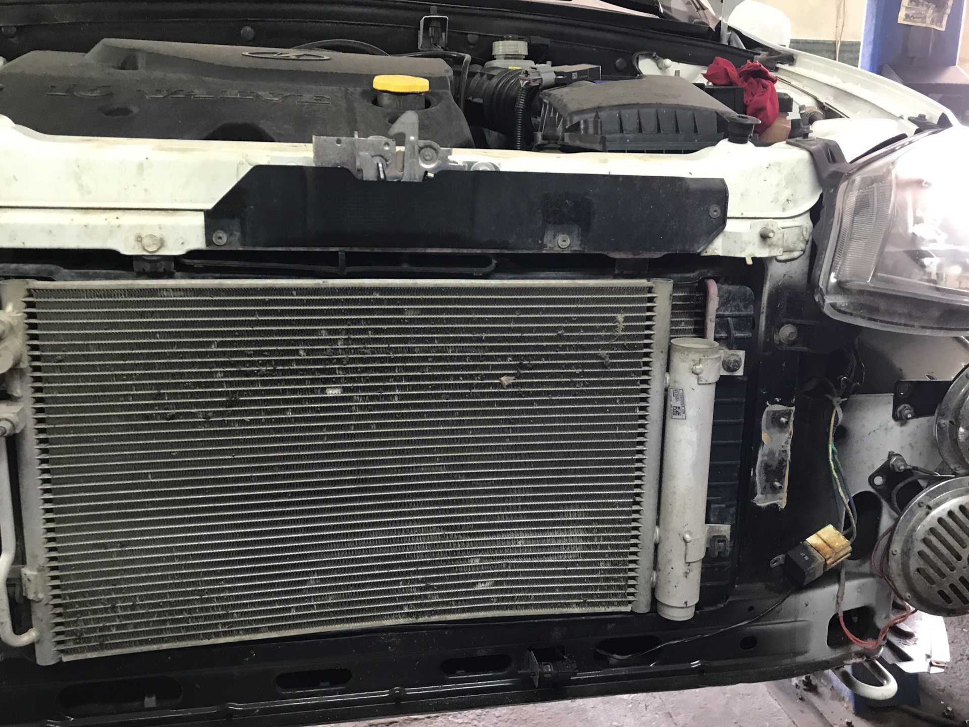 калина 2 замена радиатора охлаждения. калина 2 87 л. калина 2 замена радиатора охлаждения. радиатор кондиционера калина 2. лада калина снятие радиатора охлаждения.