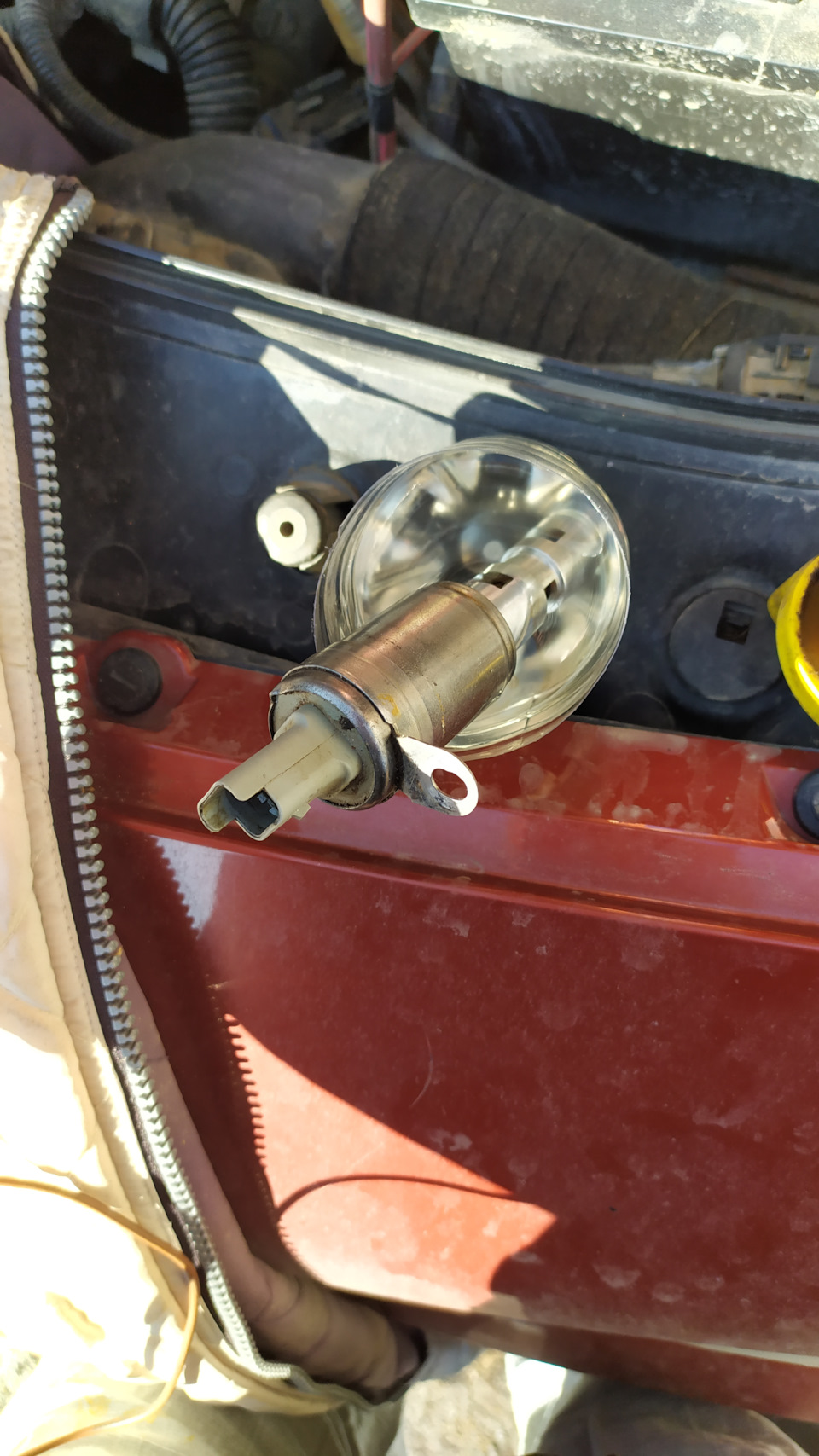 Чистка клапана фазорегулятора — Renault Scenic II, 1,6 л, 2007 года ...