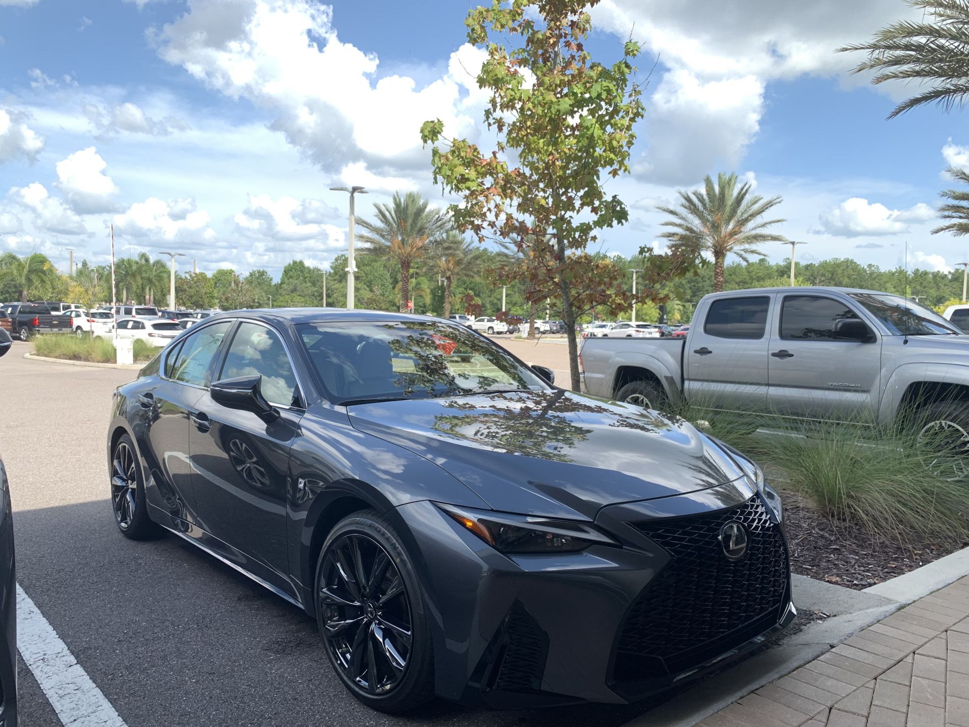 Lexus is 350c 2012