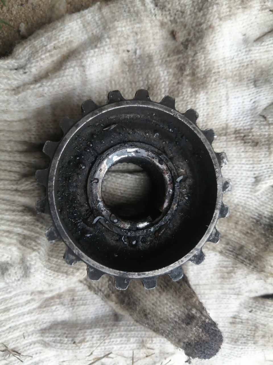 6. Устранил биение шкива коленвала — Lada 21114, 1,6 л, 2006 года ...