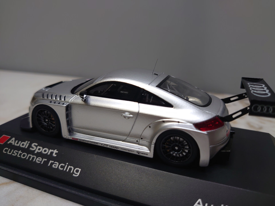 Audi TT RS 2010 customer rasing VLN Presentation Car (Spark