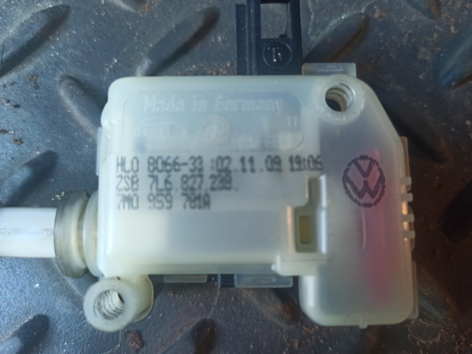 Не открывается крышка багажника. — Volkswagen Touareg (1G), 3 л, 2010 ...