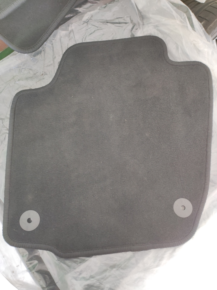 Ковры салона ворсовые VW Polo liftbeck/ Skoda rapid на Skoda Rapid (1G ...