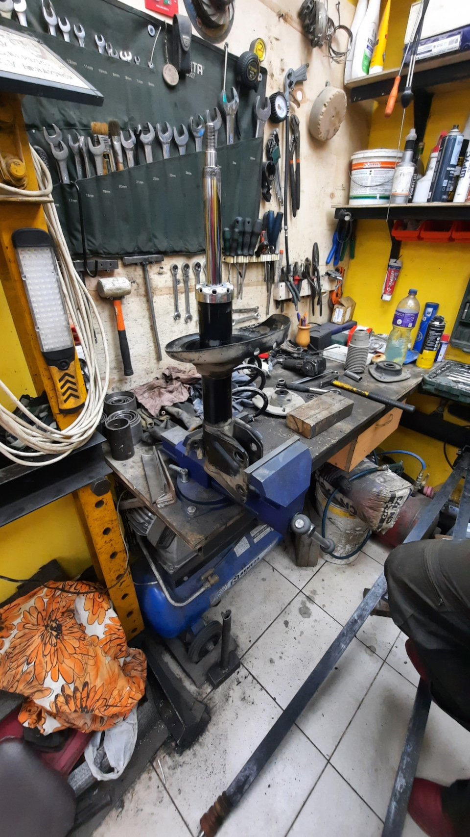 Прокачка амортизаторов — Subaru Levorg (1G), 1,6 л, 2015 года | поломка ...