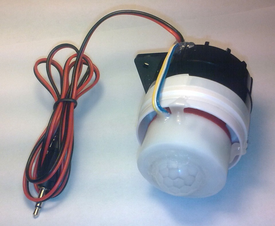 Для тех кому надоела кошачья гостинница в подкапотном пространстве ...