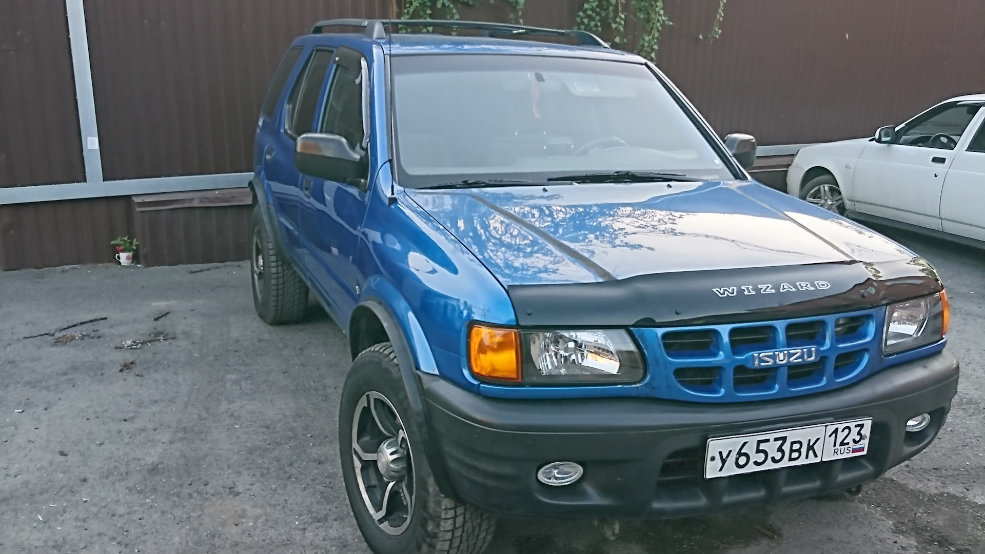 Isuzu Rodeo (I) 3.2 бензиновый 2001 | 3.2 полный привод на DRIVE2