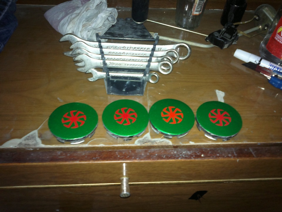 колпачки — Москвич Святогор, 2 л., 1999 года | колёсные диски | DRIVE2